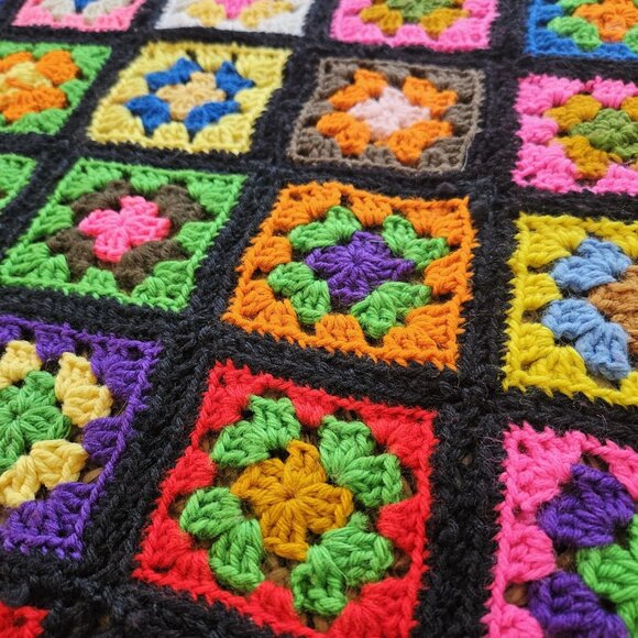 Afghan Granny Square Vintage Colorful Handmade Crocheted Blanket Boho Wool 60x48 - Picture 6 of 6